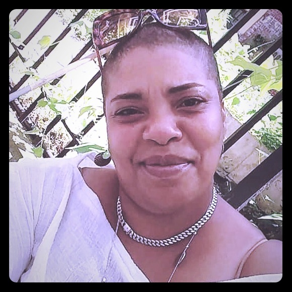 Meet your Posher, Elizabeth-ann - Picture 1 of 1